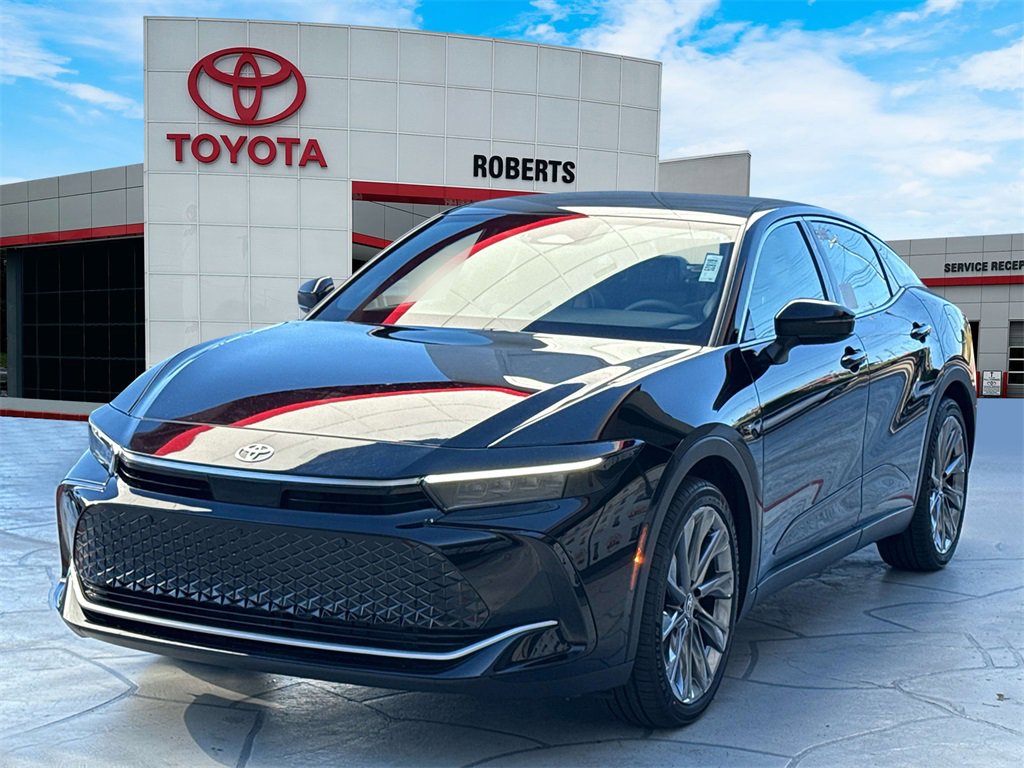 New 2026 Toyota Crown Limited w/ Advanced Technology Package image 3