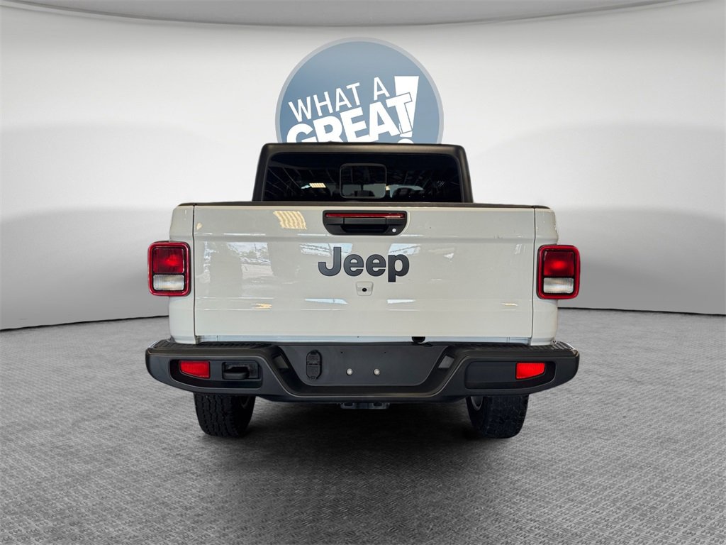 Used 2023 Jeep Gladiator Sport image 5