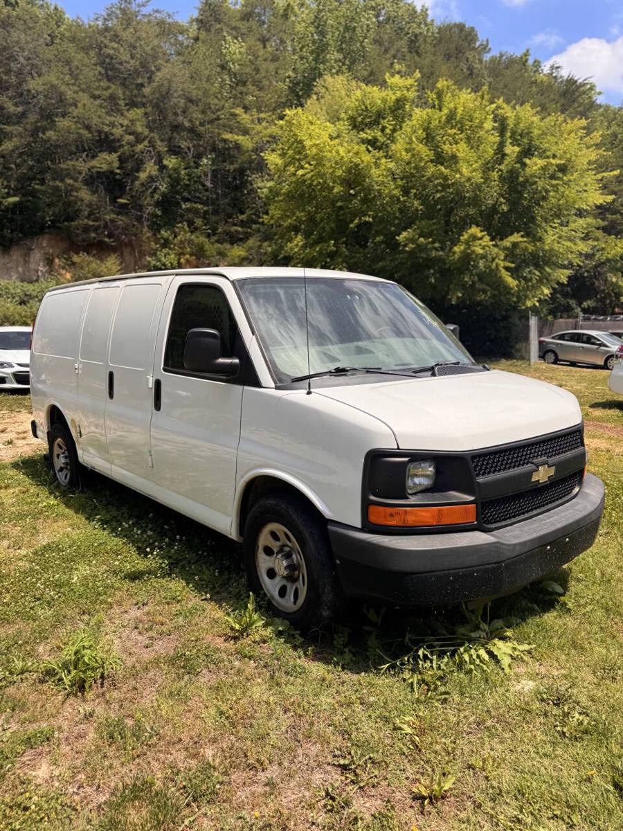 Used 2012 Chevrolet Express 1500 RWD image 13