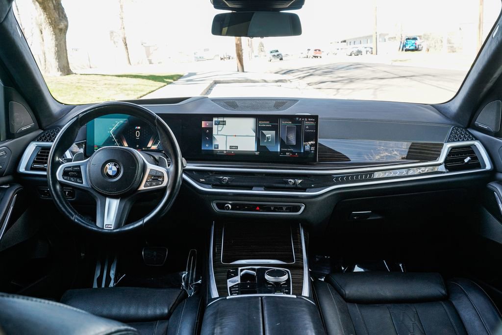 Used 2023 BMW X7 xDrive40i w/ M Sport Package image 12