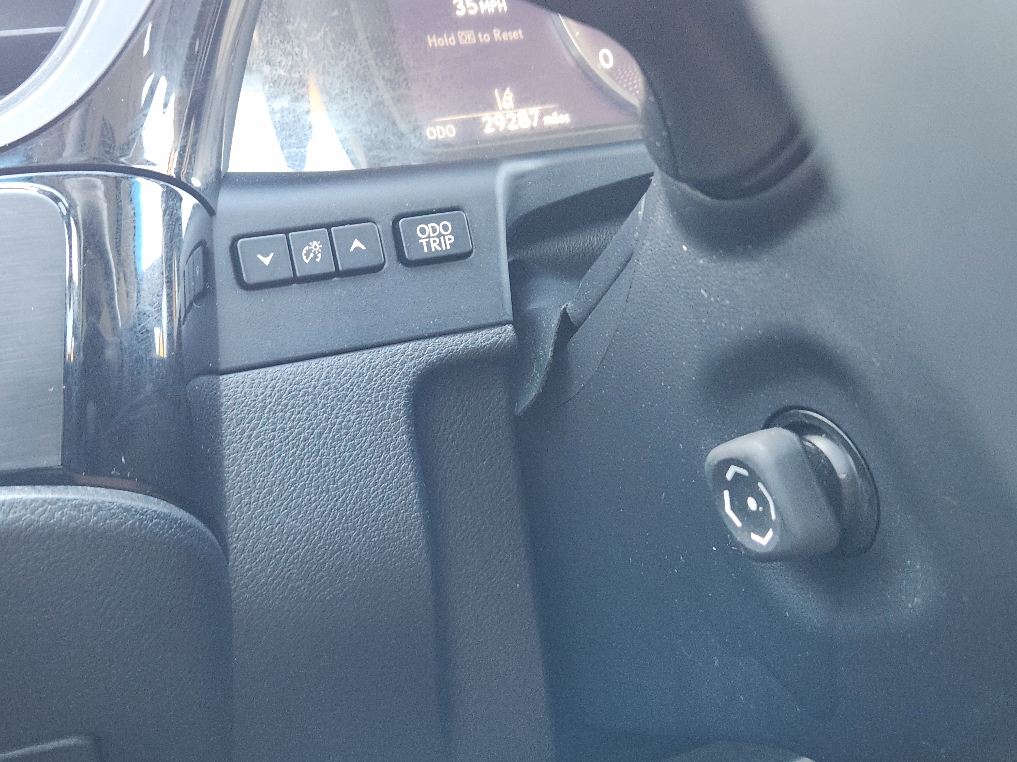 Used 2024 Lexus ES 350 w/ Luxury Package image 29