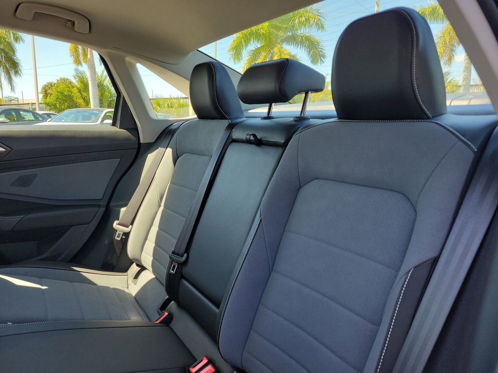 New 2026 Volkswagen Jetta SE image 7