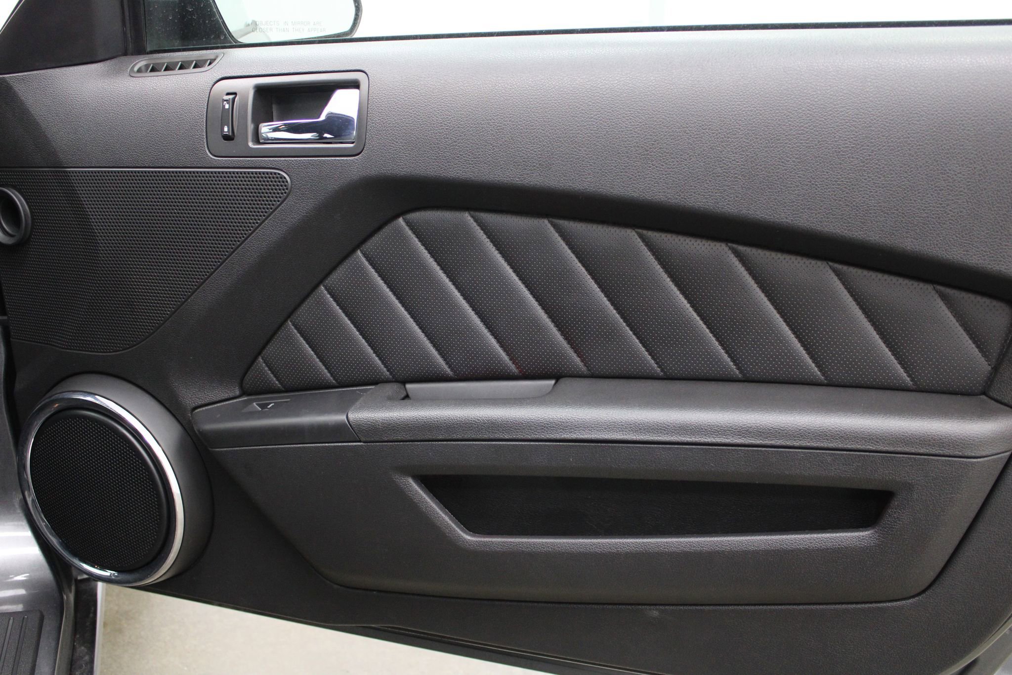 Used 2014 Ford Mustang Premium RWD image 19