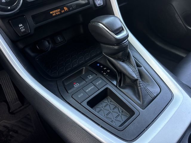 Used 2021 Toyota RAV4 XLE Premium image 20