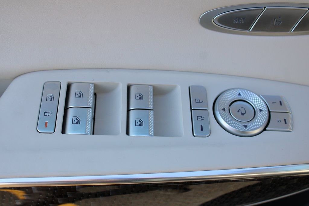 Used 2025 Genesis GV70 3.5T Sport w/ Sport Prestige Package AWD/4WD image 33