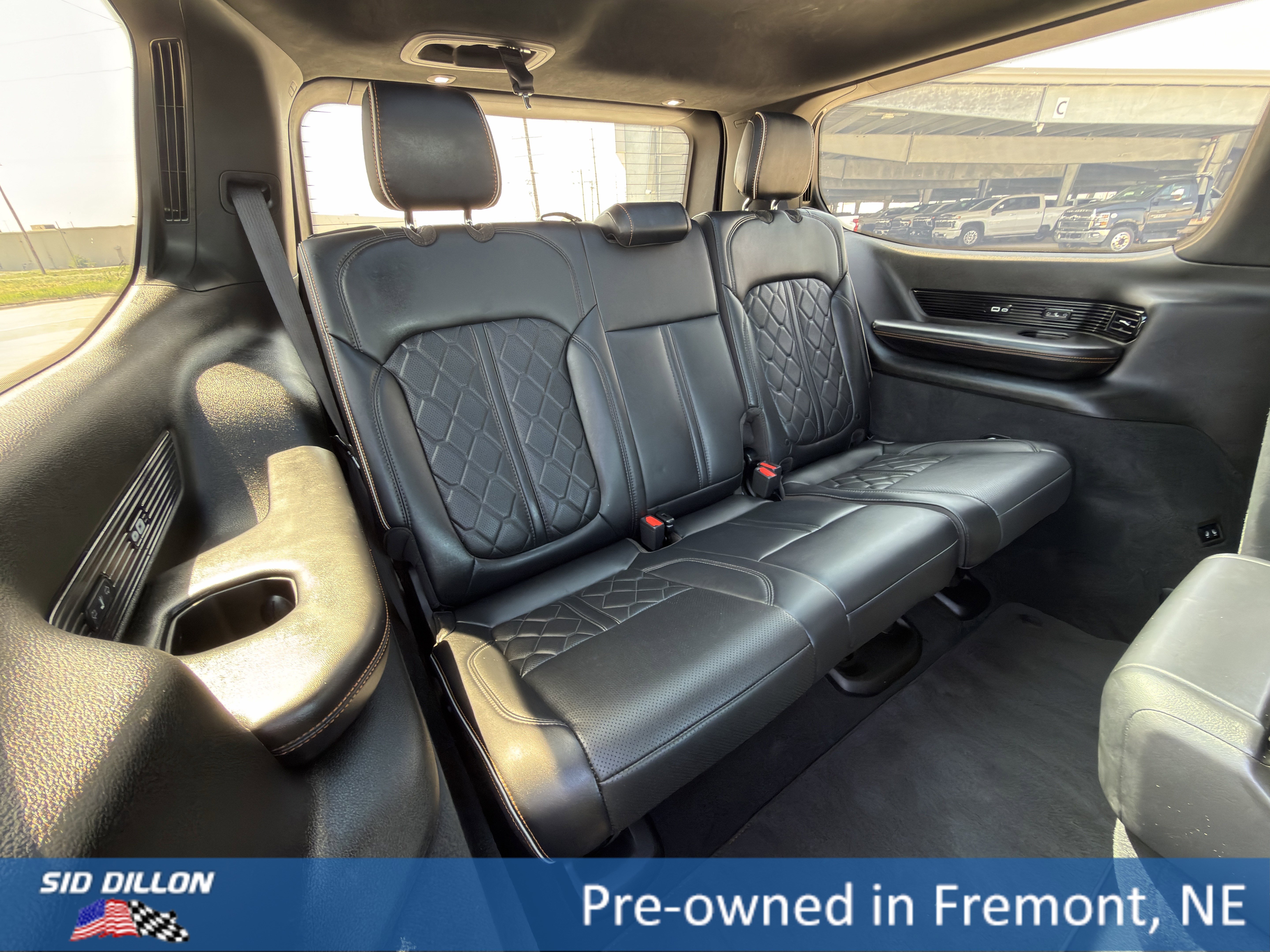 Used 2023 Jeep Grand Wagoneer Series III AWD/4WD image 24