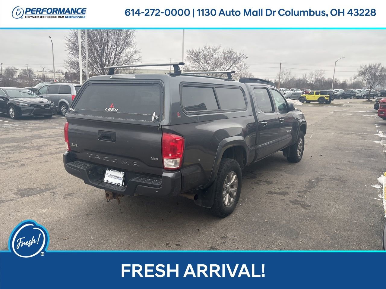 Used 2017 Toyota Tacoma TRD Off-Road image 4