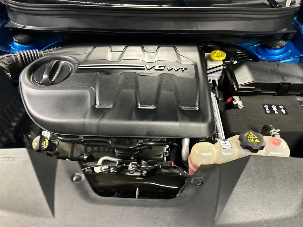 Used 2021 Jeep Cherokee Latitude Lux 80th Anniv w/ Quick Order Package 26U 80TH image 27