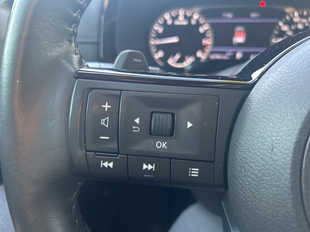 Used 2023 Nissan Pathfinder SL AWD/4WD image 25