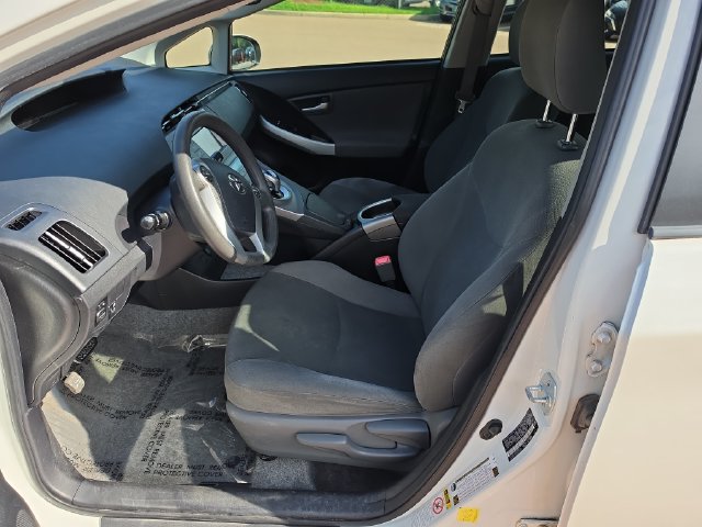Used 2013 Toyota Prius Two FWD image 9