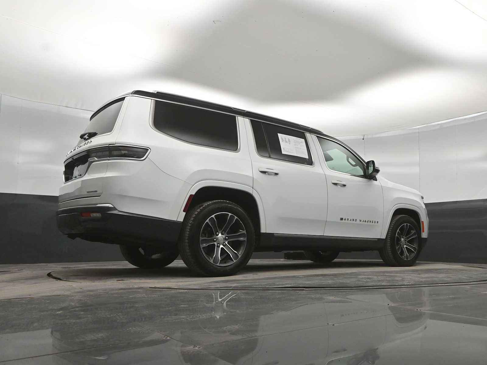 Used 2022 Jeep Grand Wagoneer Series I AWD/4WD image 41