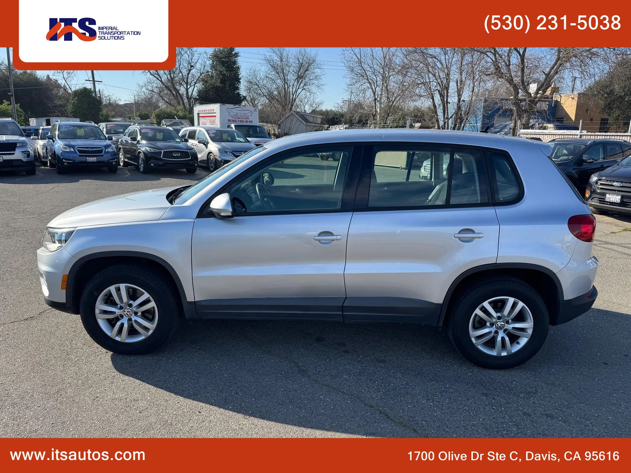 Used 2014 Volkswagen Tiguan S image 2