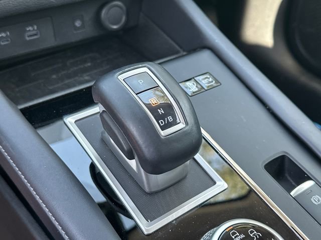 Used 2023 Mitsubishi Outlander 4WD Plug-In Hybrid image 25