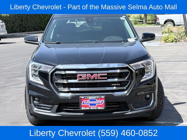 Used 2024 GMC Terrain AT4 AWD/4WD image 3