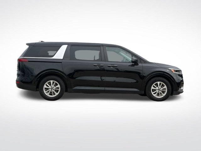 Used 2023 Kia Carnival LX FWD image 7