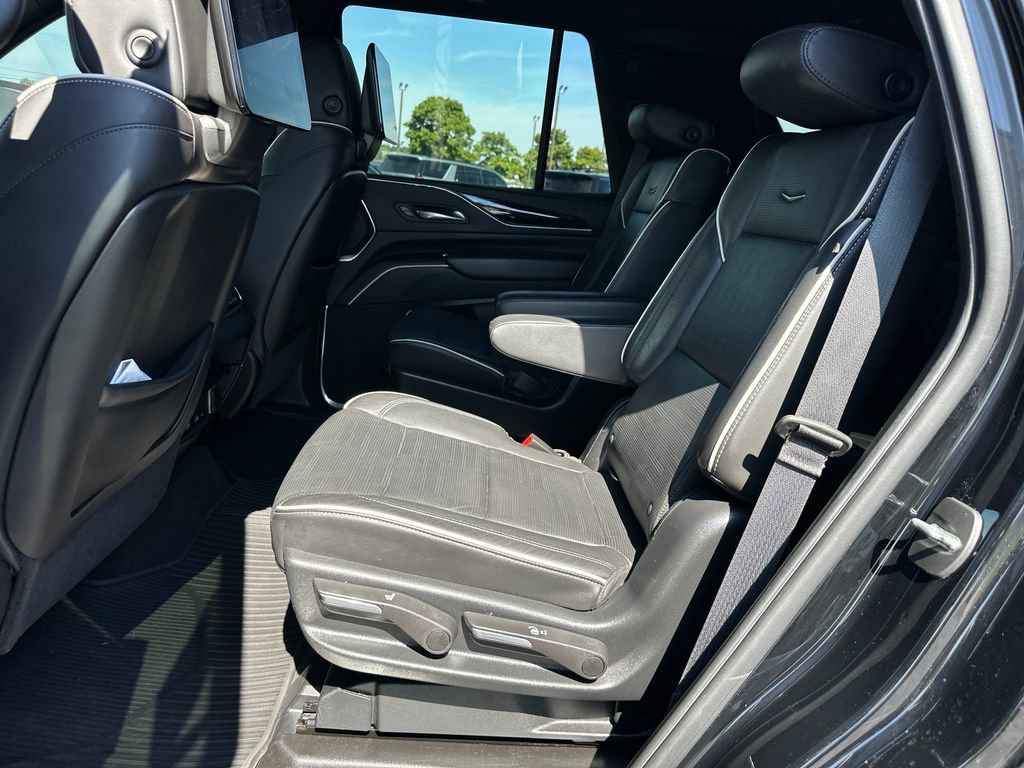 Used 2021 Cadillac Escalade Sport AWD/4WD image 13