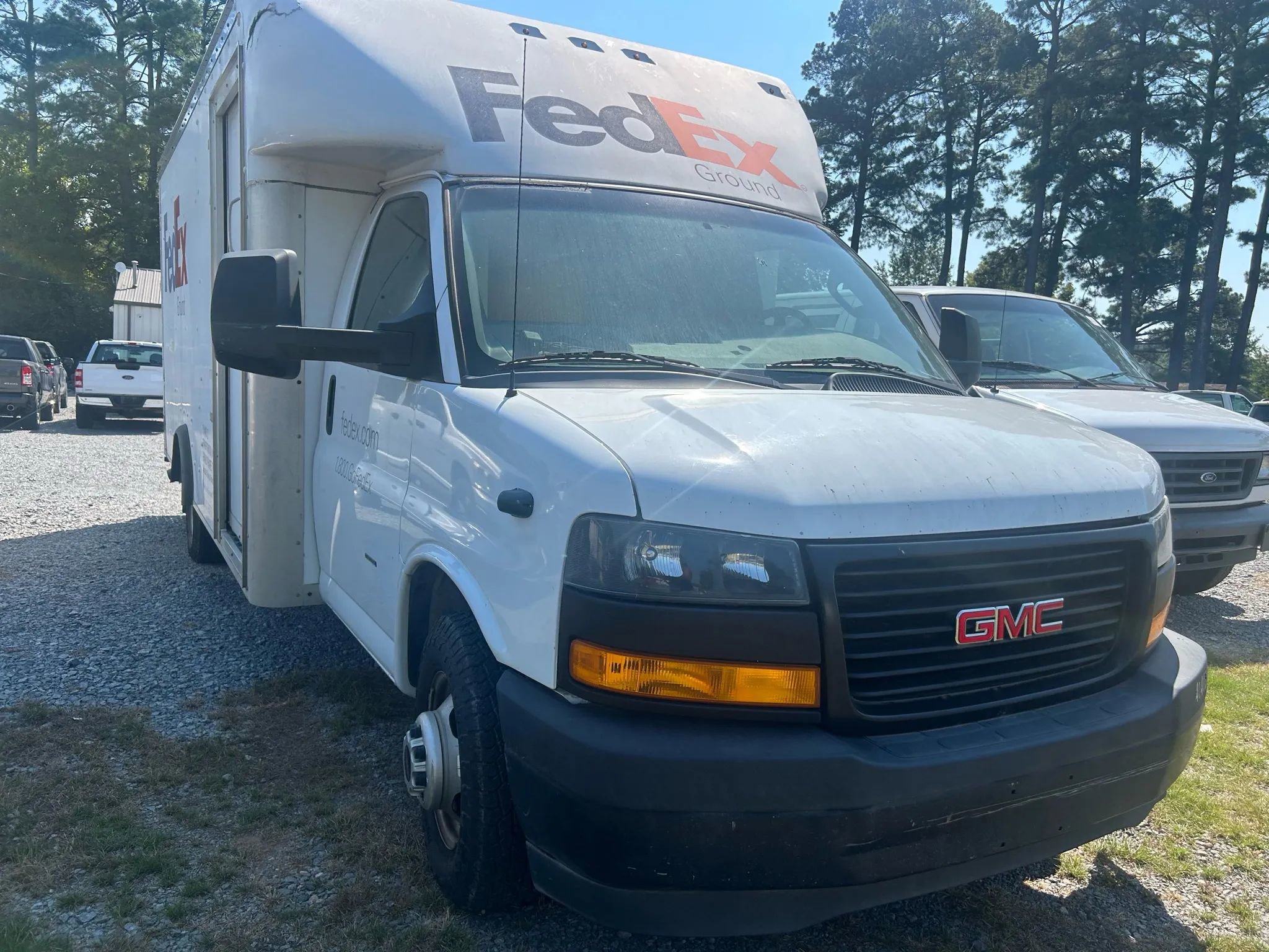 Used 2018 GMC Savana 3500 Extended w/ Driver Convenience Package image 3