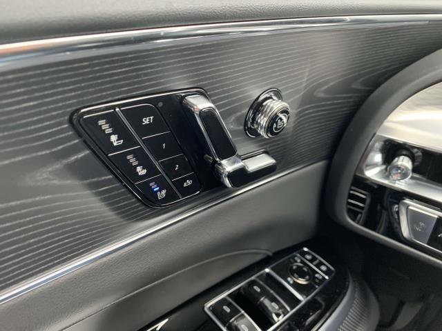 New 2024 Cadillac Lyriq Luxury w/ LPO, Floor Liner Package image 11