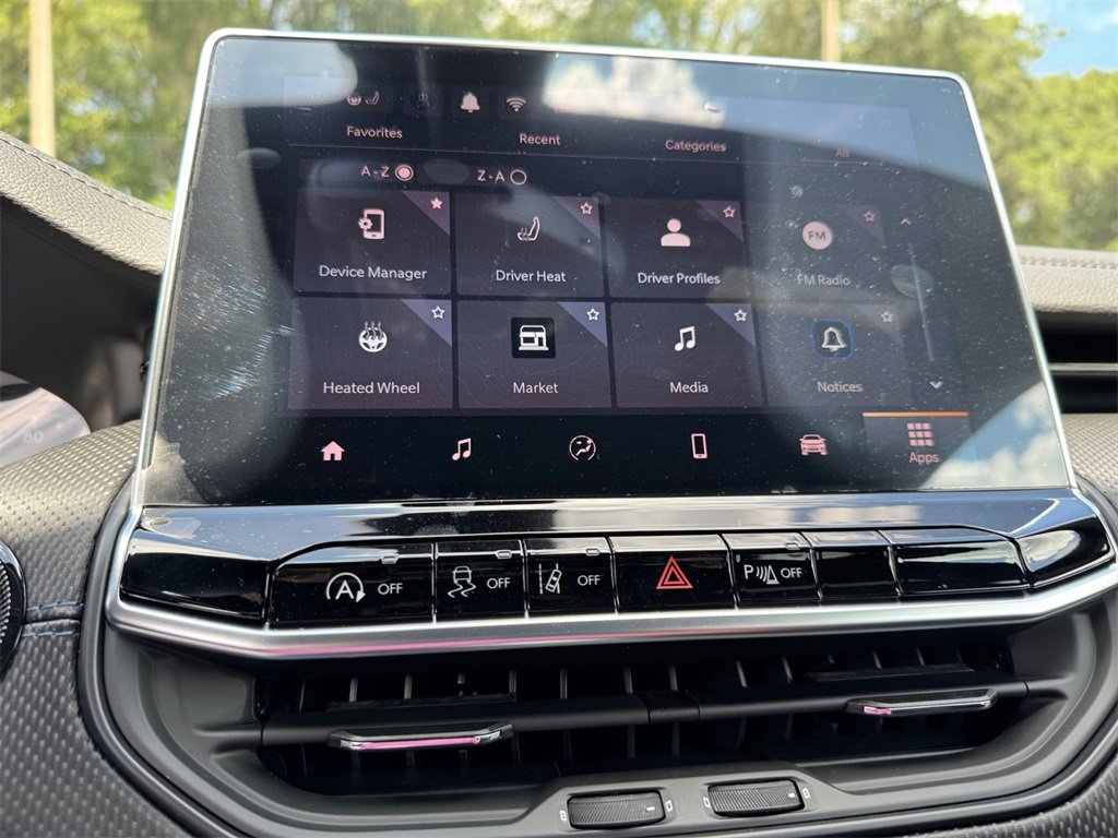 New 2025 Jeep Compass Limited w/ Sun & Sound Group image 31