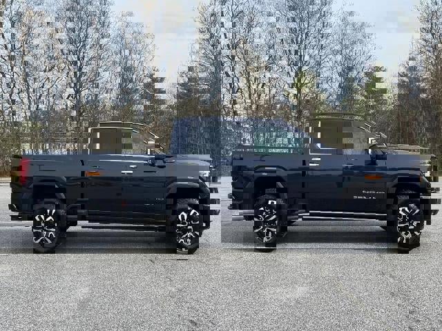 New 2025 GMC Sierra 2500 Denali Ultimate w/ Max Trailering Package image 2