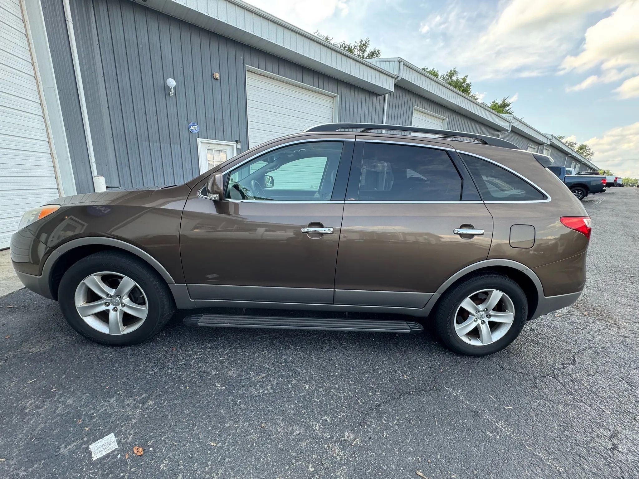 Used 2011 Hyundai Veracruz Limited image 3