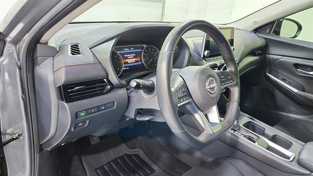 Certified 2024 Nissan Sentra SR FWD image 10