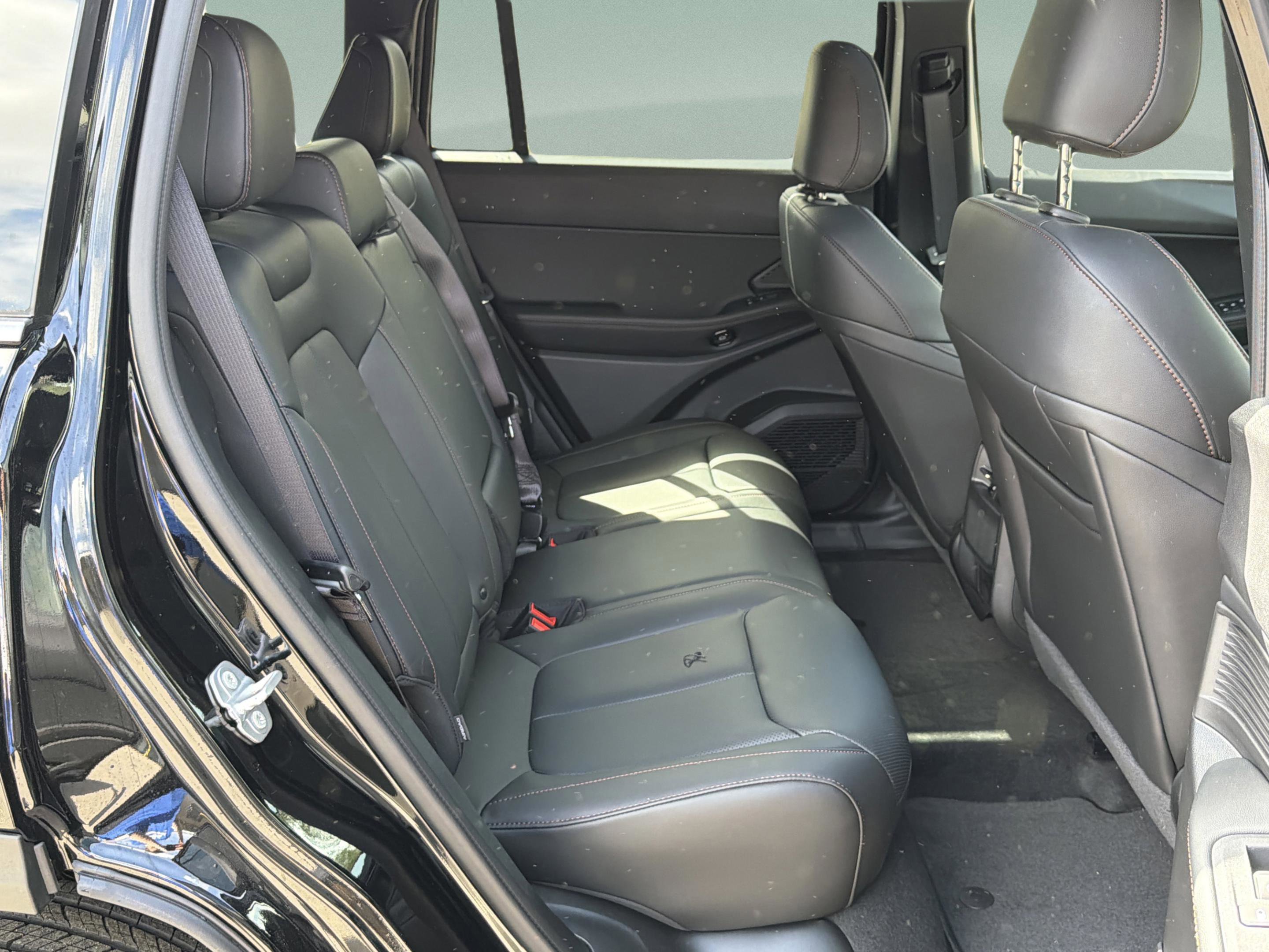 New 2026 Jeep Cherokee Limited image 25