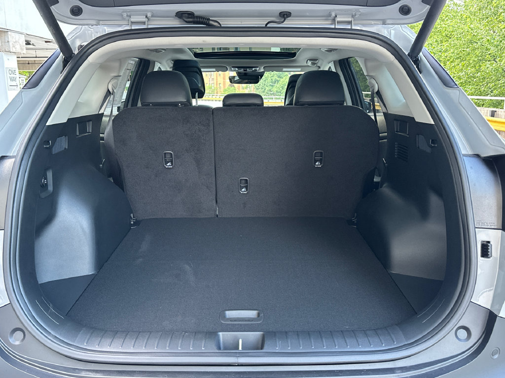 New 2026 Kia Sportage EX w/ EX Panorama Roof Package FWD image 6