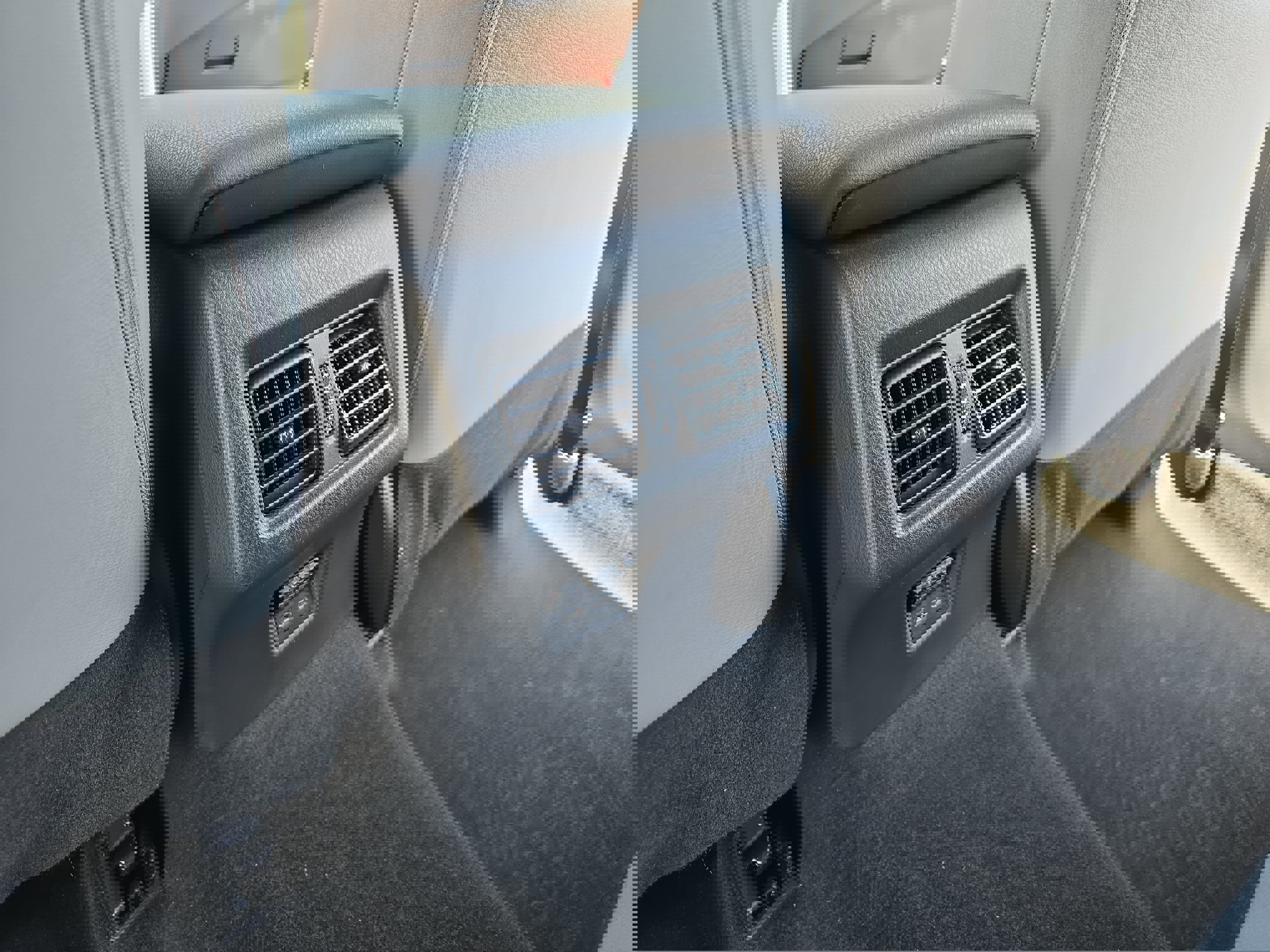 Used 2025 Toyota Camry SE w/ Multimedia Upgrade Package image 12