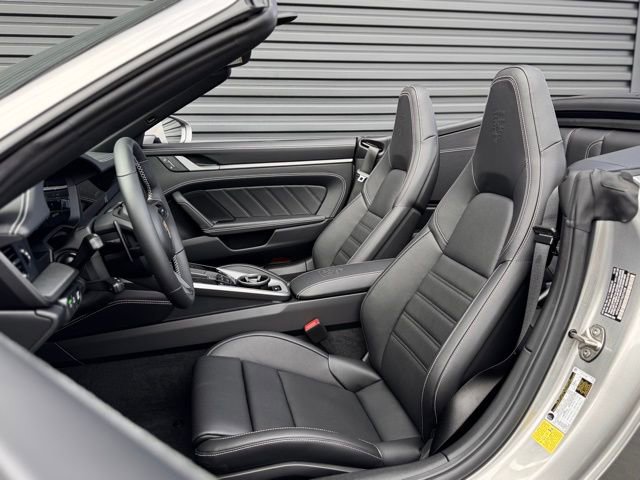 New 2026 Porsche 911 Carrera 4S image 5