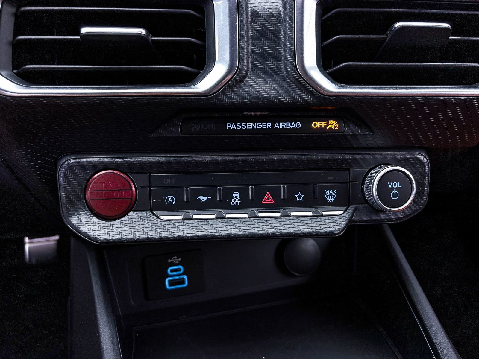 Used 2025 Ford Mustang GT Premium RWD image 26
