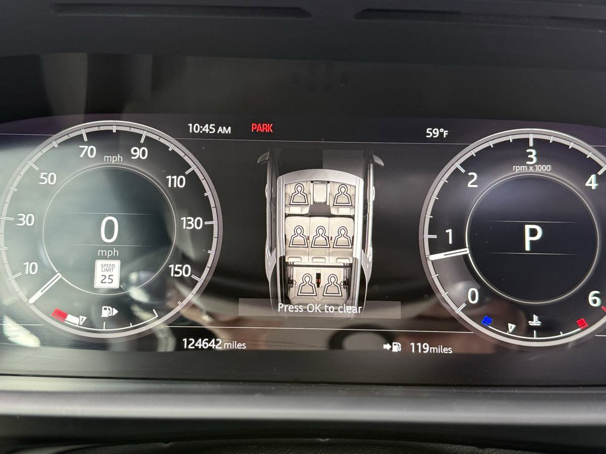 Used 2018 Land Rover Discovery HSE image 20