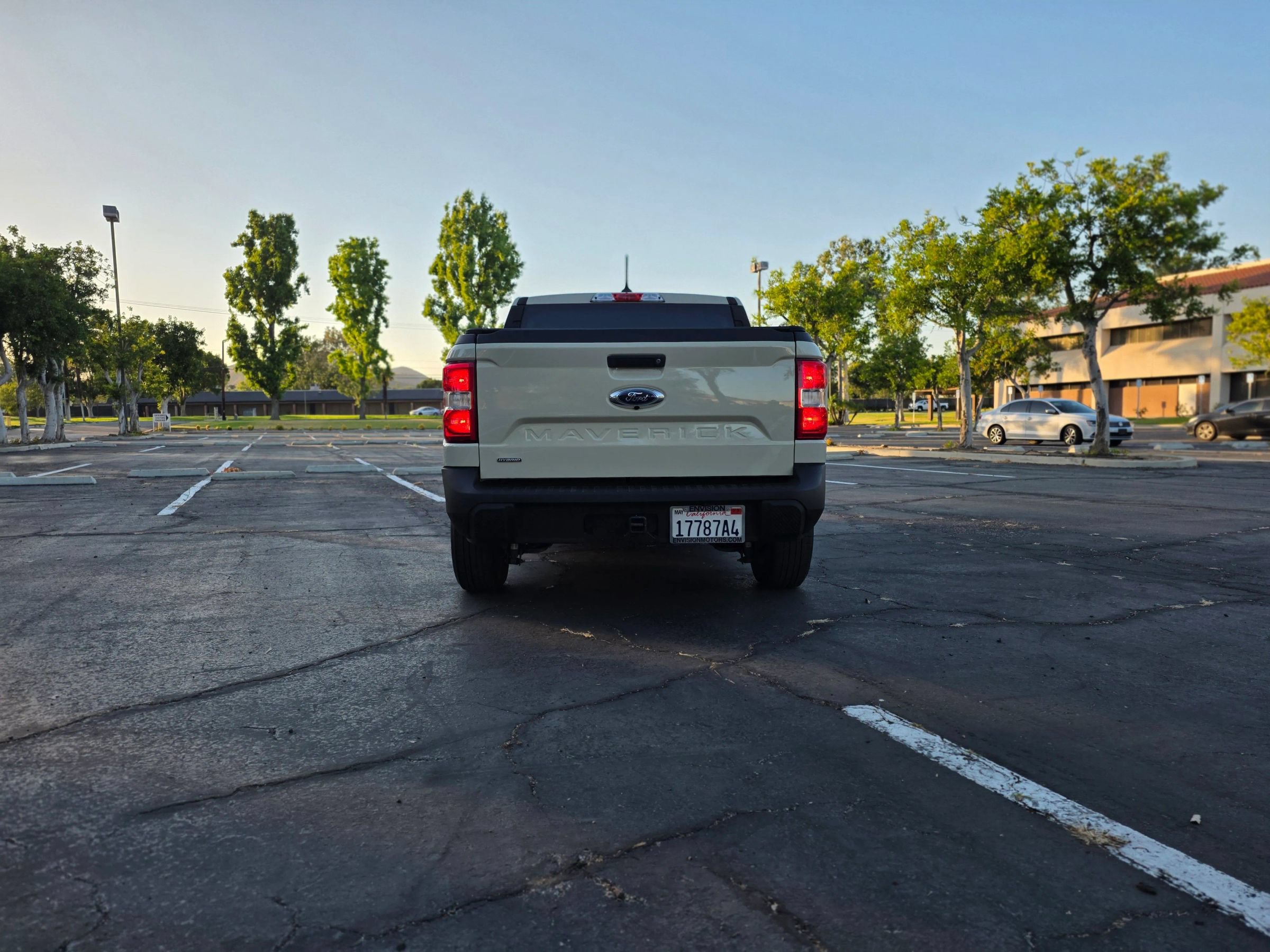 Used 2024 Ford Maverick XLT FWD image 5