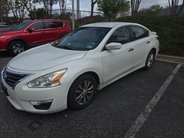 Used 2014 Nissan Altima 2.5 S w/ Sport Value Package image 1
