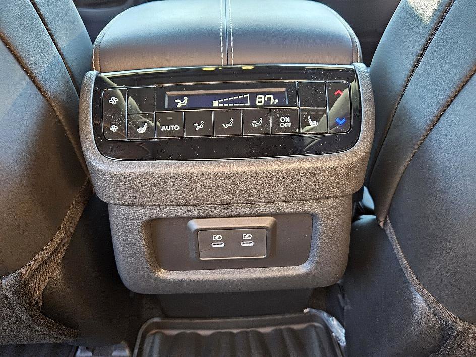 New 2026 INFINITI QX60 Sport image 11