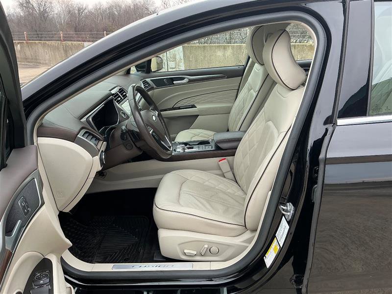 Used 2017 Ford Fusion Platinum image 26
