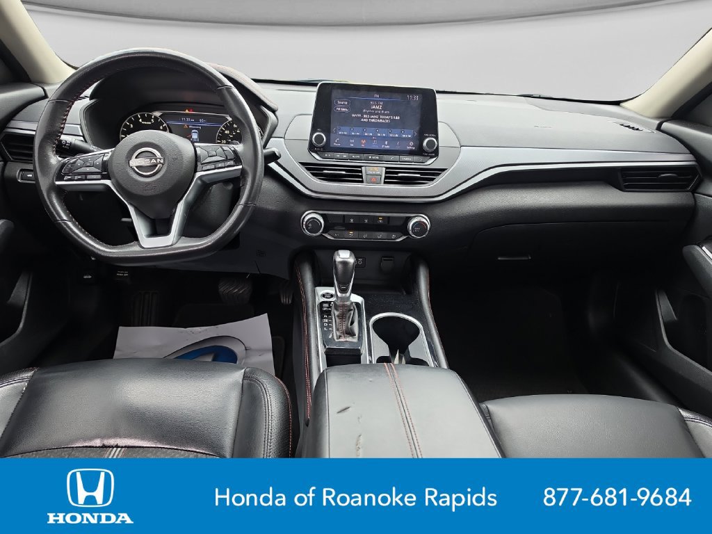 Used 2023 Nissan Altima 2.5 SR FWD image 12