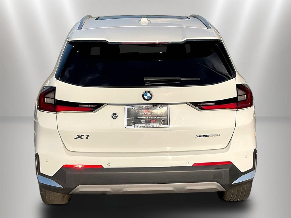 Used 2023 BMW X1 xDrive28i w/ Convenience Package AWD/4WD image 5