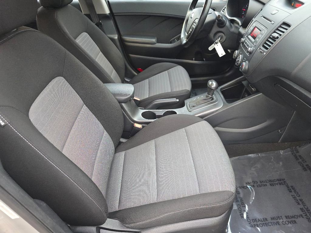 Used 2015 Kia Forte EX image 28