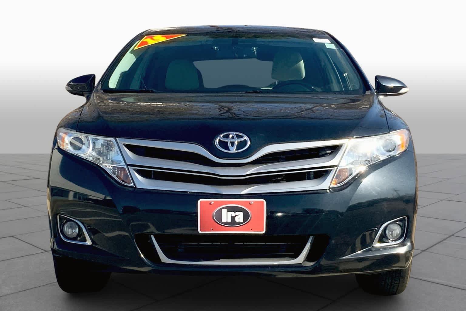 Used 2015 Toyota Venza LE AWD/4WD image 4