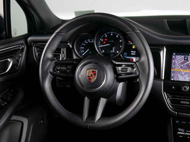 Certified 2026 Porsche Macan AWD/4WD image 15