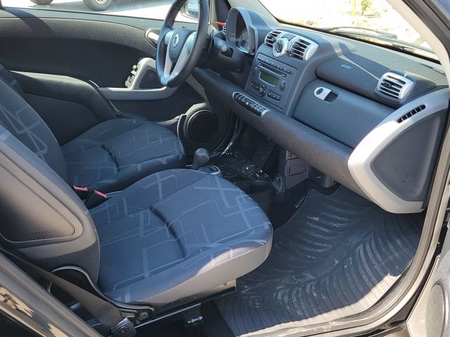 Used 2009 smart fortwo Coupe RWD image 17