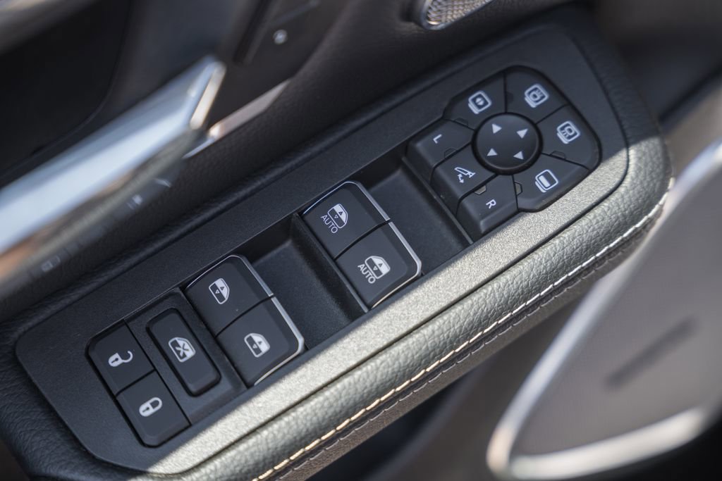 New 2026 RAM 1500 Laramie AWD/4WD image 45