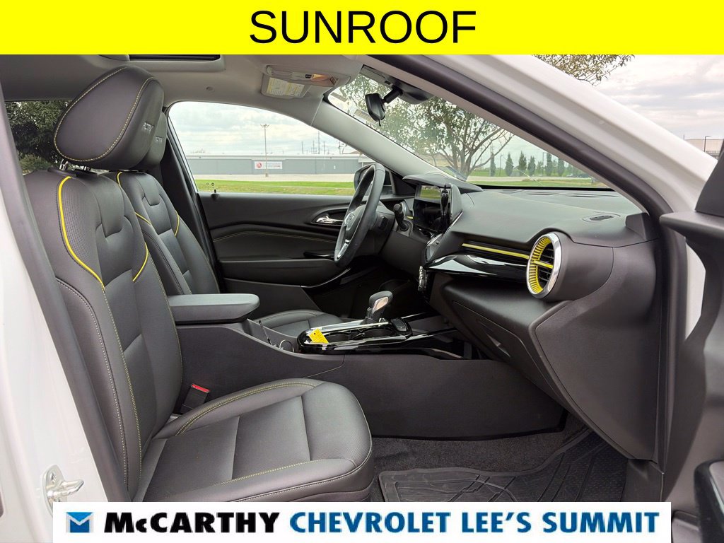 Used 2025 Chevrolet Trax ACTIV w/ Sunroof Package FWD image 27