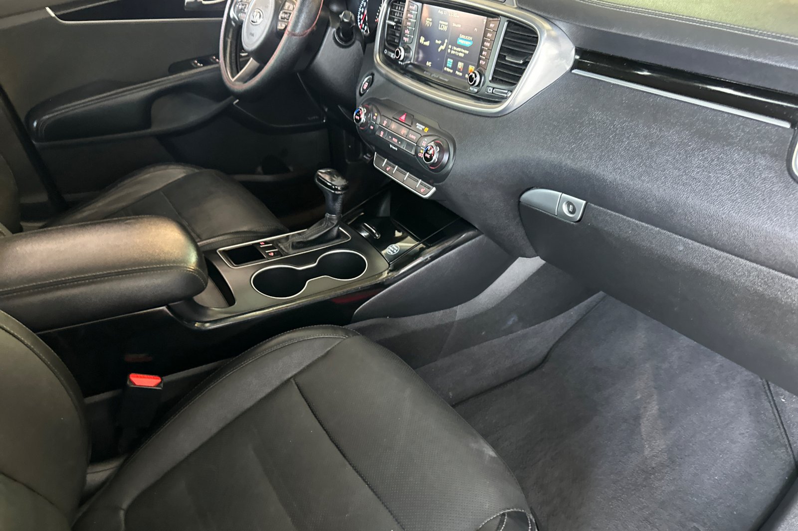 Used 2016 Kia Sorento SX FWD image 17