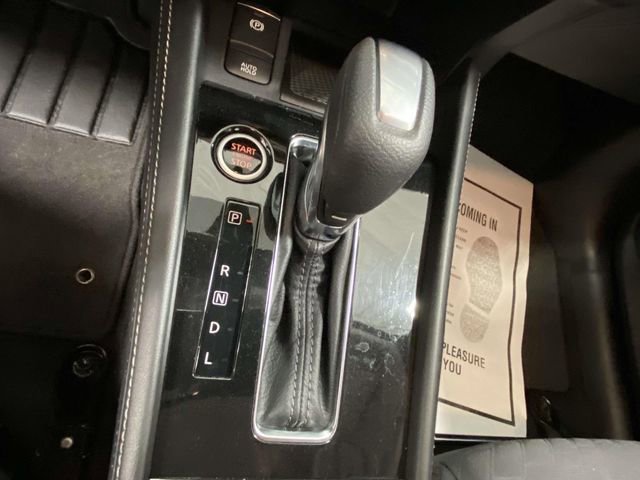 Used 2024 Nissan Kicks SR image 18