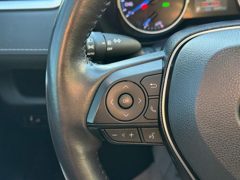 Used 2021 Toyota RAV4 XLE Premium image 22