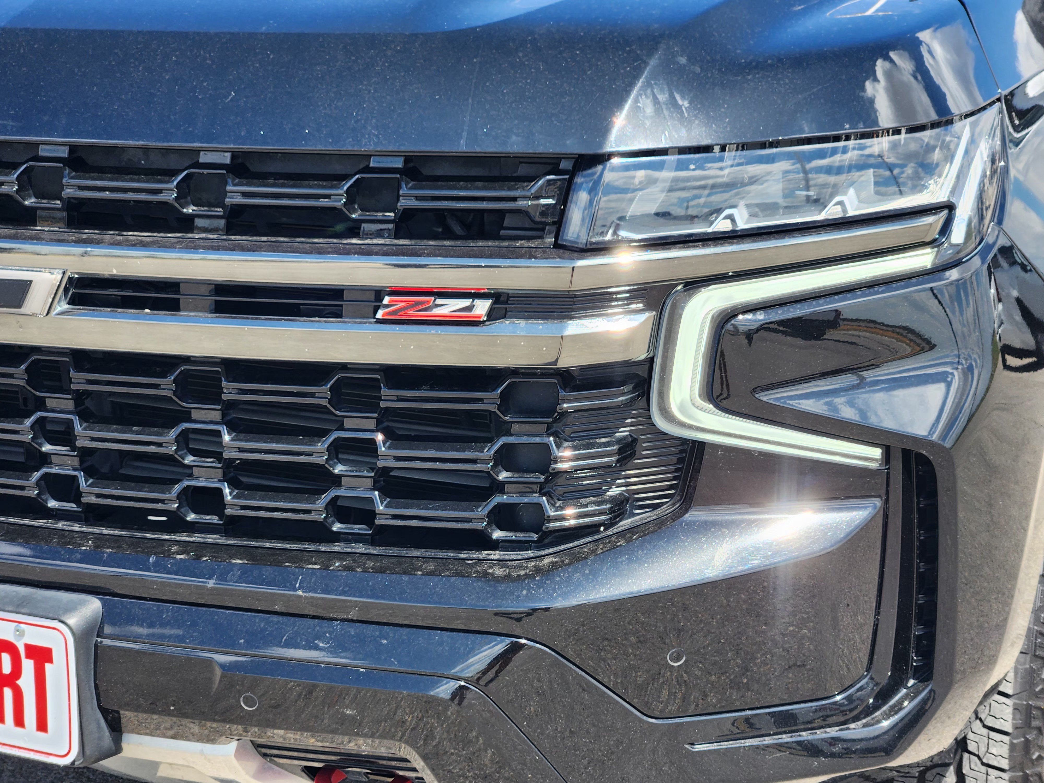 Used 2021 Chevrolet Suburban Z71 w/ Z71 Off-Road Package AWD/4WD image 8
