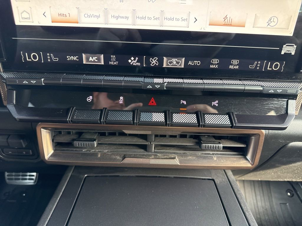 Used 2025 GMC Hummer EV 2X w/ LPO, Sport Package image 19