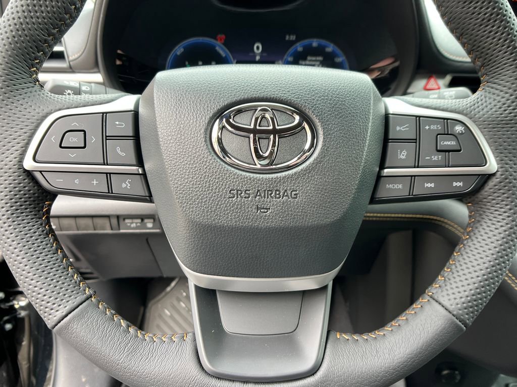 New 2026 Toyota Sienna XLE Woodland Edition image 15